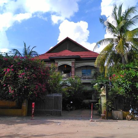 Firefly Guesthouse - The Berlin Angkor Siem Reap Ngoại thất bức ảnh
