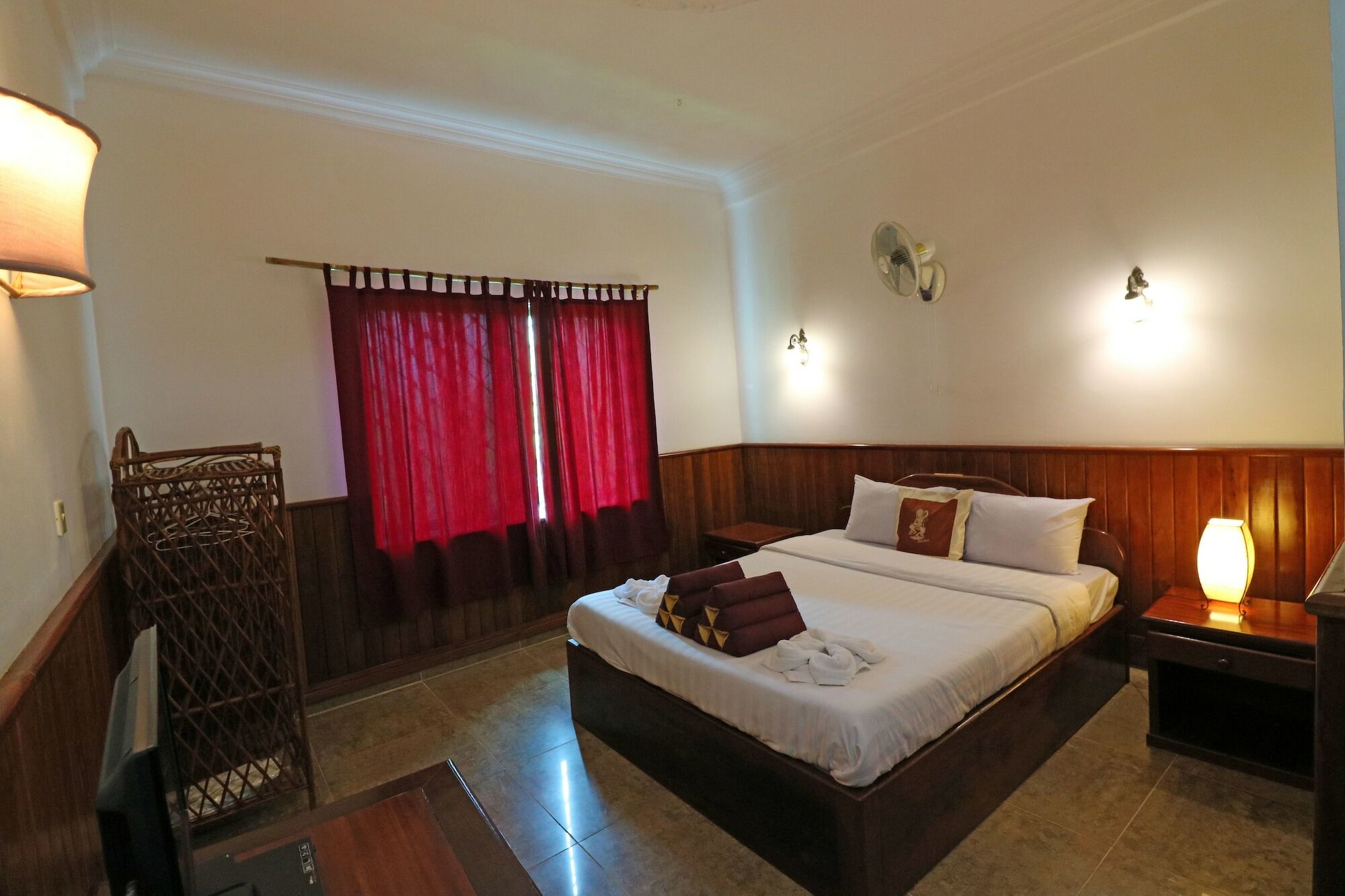 Firefly Guesthouse - The Berlin Angkor Siem Reap Ngoại thất bức ảnh